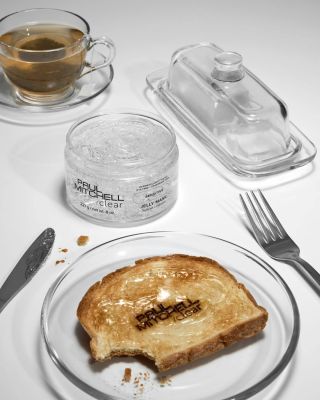 Dejte svým vlasům tu nejlahodnější péči 🍞💧 Paul Mitchell Clear Jelly Mask – hebkost, hydratace a zářivý lesk ✨...