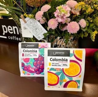 ☕️ Řekněte nám — která fermentovka vás baví víc? 👀 🍇 Kolumbie fermentovaná s vinnými hrozny – sladká, hravá a voňavá jak...