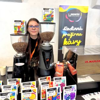 ☕️ DNES OCHUTNÁVKA KÁVY V GLOBUS BRNO–IVANOVICE! 🤎 Máte cestu kolem? Zastavte se za Sabčou, ochutnejte naši kávu a objevte...