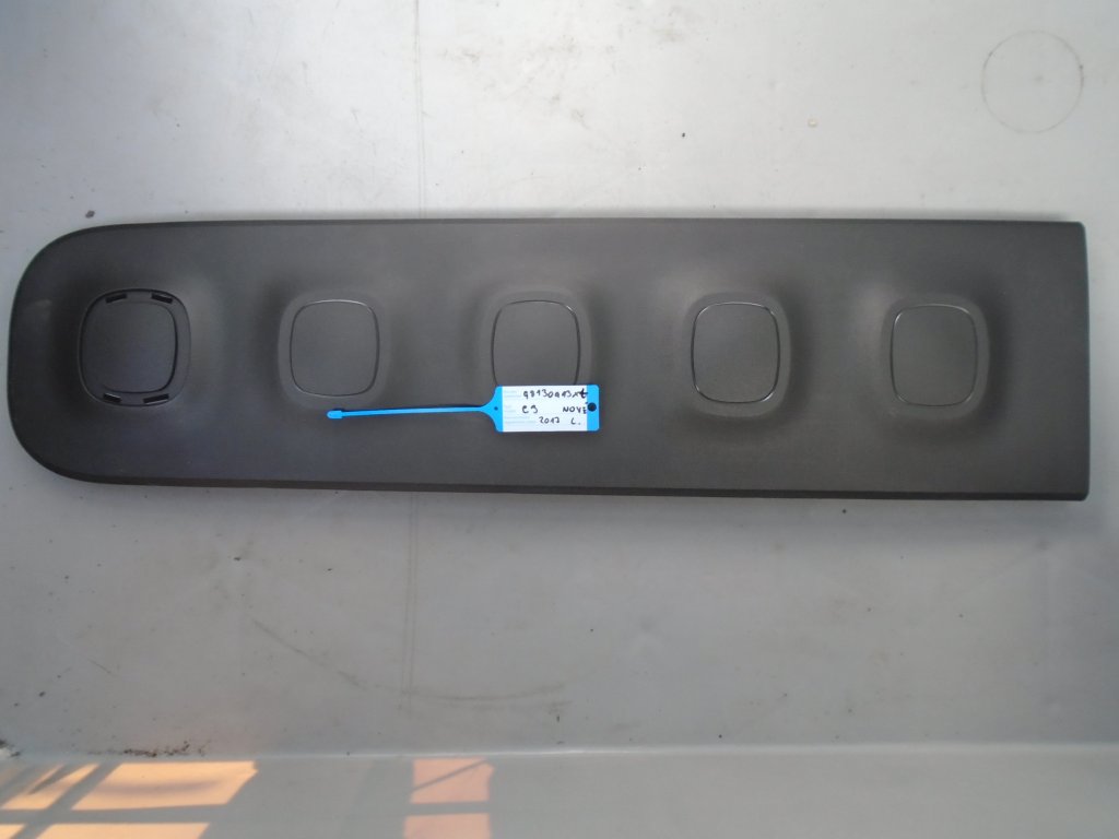 Nepoužitá originální lišta předních levých dveří Citroen C3 98130913XT