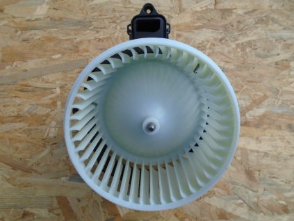 NOVÝ Ventilátor topení a klimatizace DENSO Citroen Berlingo II , C4 Picasso, Peugeot Partner 2008  5E2228200  6441CG