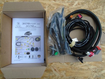 Nepoužitá originální elektrická sada pro tažné zařízení Peugeot 3008 1607152880