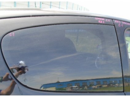 Zadní sklo pravé nestahovací Citroen C1 r.v. 2005-2014