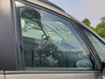 Přední sklo pravé stahovací Citroen C4 Picasso  r.v. 2006-2013