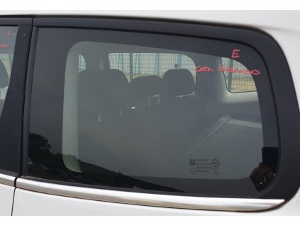 Zadní sklo levé nestahovací Chevrolet Orlando  r.v. 2011-2014