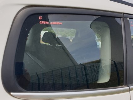 Zadní sklo pravé nestahovací Chevrolet Orlando  r.v. 2011-2014