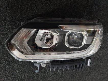 Světlomet levý přední Nissan Qashqai