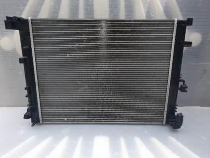 Chladič vody Renault Nissan.   214105FA0B