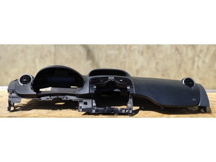 Palubní deska Renault Kangoo 3 s airbagem  spolujezdce  8200587060