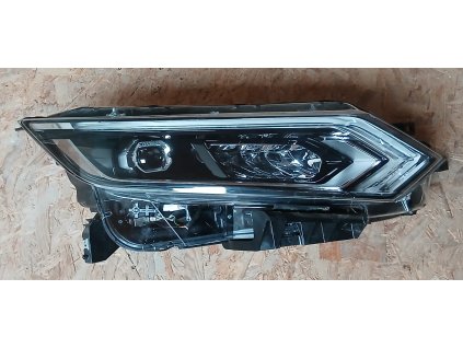 Světlomet pravý přední Nissan Qashqai 100-19011