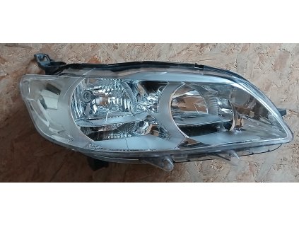 Světlomet pravý  přední Peugeot 301 90014423