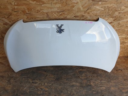 Kapota Peugeot 108
