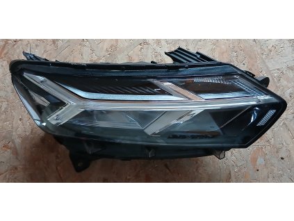 Světlomet pravý přední Dacia Sandero III Logan Jogger 260106343R