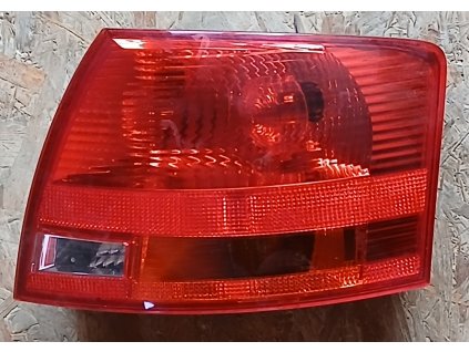 Světlo pravé zadní Audi A4, 8E9945096E originál