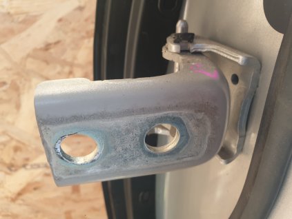 Panty předních pravých dveří Peugeot 3008 1606475280 a 9035CF