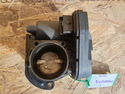 Škrtící klapka motoru 1.6 HDI  Peugeot, Citroen C4 BOSCH 966180908000