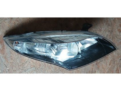 Světlomet pravý přední Renault Megane lll 260101010R, 030124420600