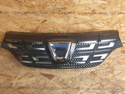 Přední mřížka - grill - atrapa - maska Dacia Spring 22
