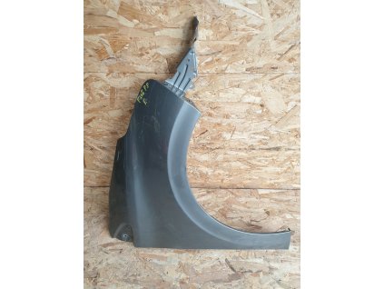 Blatník Peugeot 208 Pravý přední