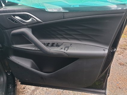 Dveře přední pravý vnitřní panel dveří 11622818-PHD interiér