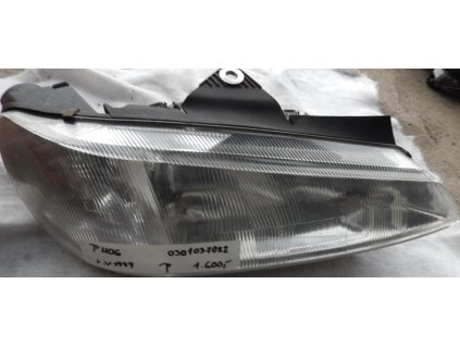 Světlomet pravý, přední Peugeot 406 č. 0301037022