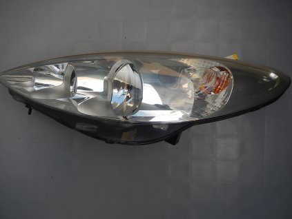 Světlomet levý přední Peugeot 206 plus č. 9686606780-00