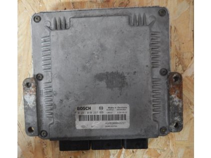 Řídící jednotka motoru Bosch  1.9 DCi  Renaut Laguna  0281010297
