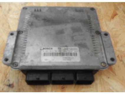 Řídící jednotka motoru Bosch 1.9 DCi Renault Laguna , Renault Scenic, Renault Megane  281011102  8200222133  8200153945