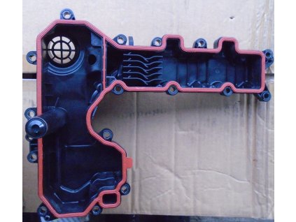Nepoužitý originální kryt ventilu 1,2 THP Peugeot 308 9808923780