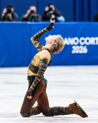 HOT NEWS 🔥🗞️| Ilia Malinin se představí v O2 areně. 😍⛸️ Americký krasobruslař potvrdil účast na pražském šampionátu, kde...