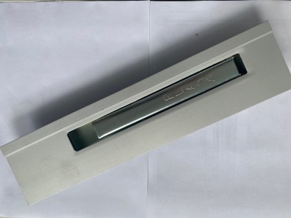 14469 1 uzaver bocnic s lemem 350 mm pravy na platformu rydwan