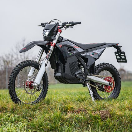 Arctic EXE 880 black 01