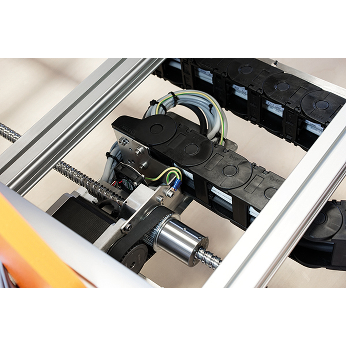 stepcraft-q404-cnc-system_1_7