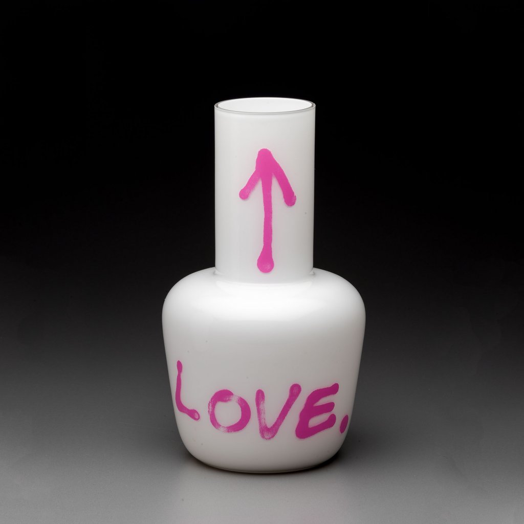 qubus jakub berdych karpelis unnamed vase love white