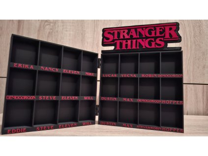 Vitrínka na figurky s nápisem