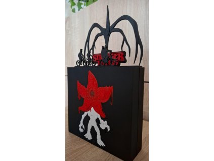 Vitrínka na figurky s mind flayerem