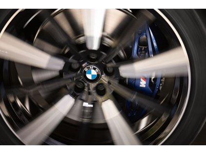 Plovoucí krytka středu kol BMW