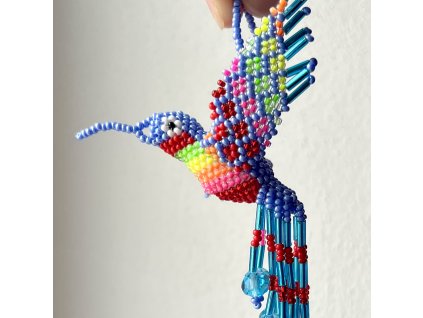 Kolibřík z korálků