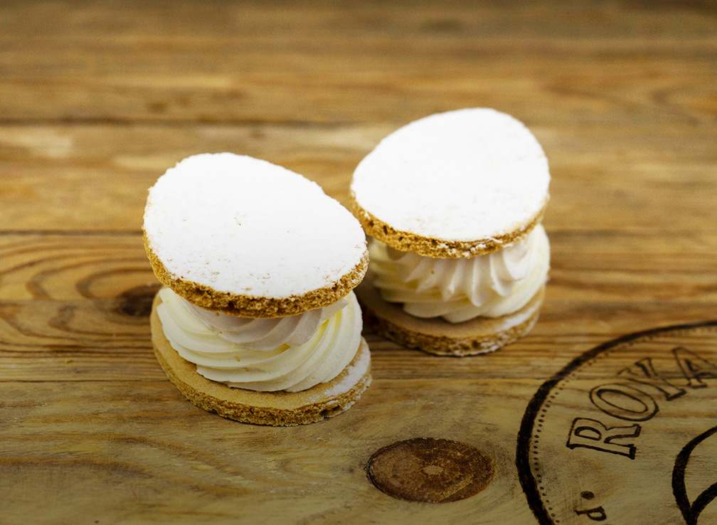 Veľkonočný dezert medový krémeš vajíčko