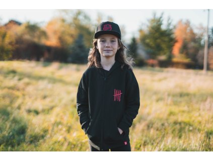 KŠILTOVKA (DĚTSKÁ) SAVES HELP - Main logo - BLK - SHK015