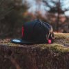 CAP (SNAPBACK) SAVES HELP - Alternative logo - BLK/RED - SHK003