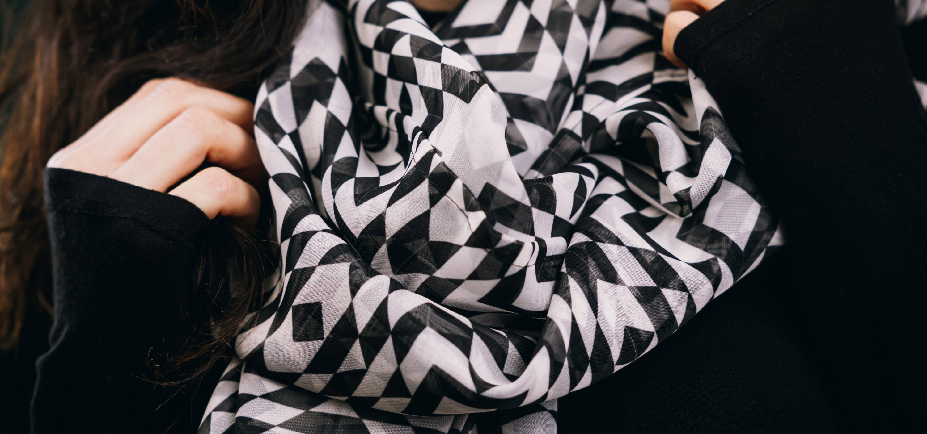 Scarf – Santini Immortalis