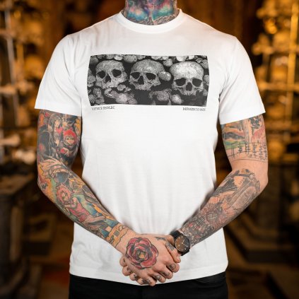merch full (81 of 96)