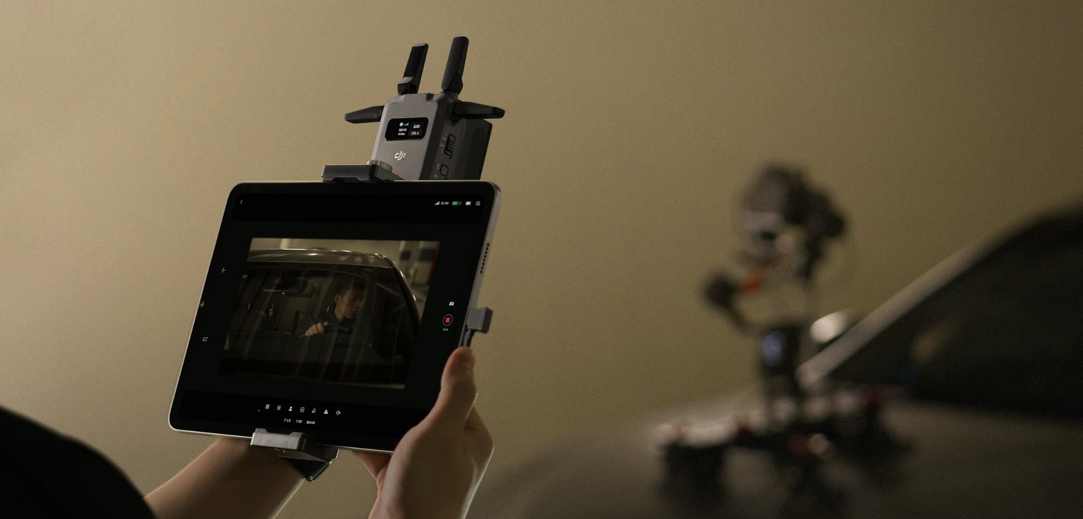 DJI SDR Transmission Tablet Holder Kit