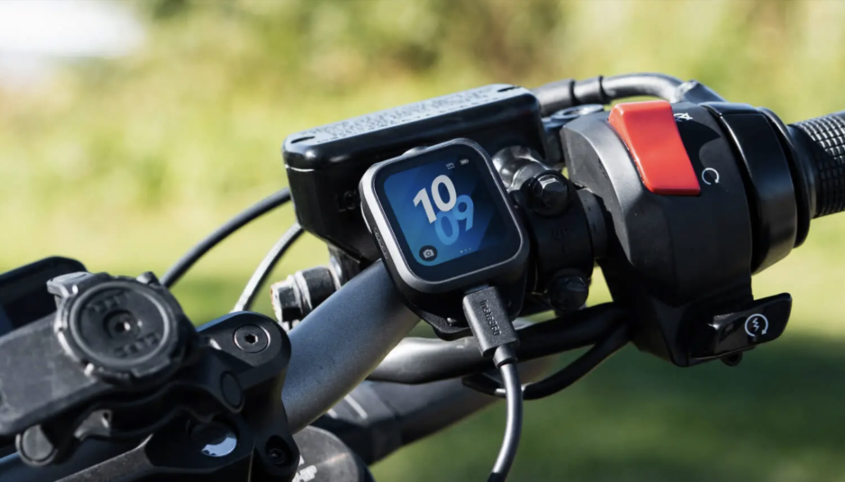 Insta360 GPS Preview Remote with Built-In Mic 87474