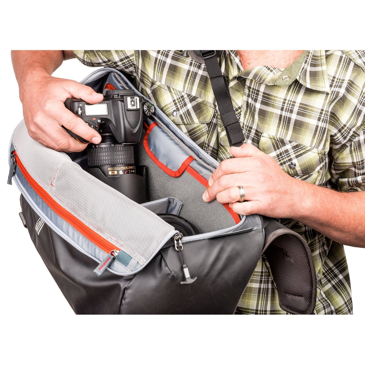 ThinkTank PhotoCross 15 Backpack Carbon 520424