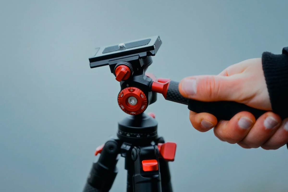 Freewell Carbon Fiber Real Travel Tripod FW-T1