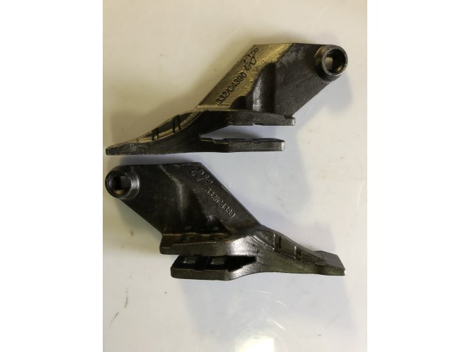 zub boční pravý JCB 3CX/4CX