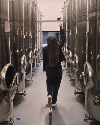 Krásné a pohodové Velikonoce vám přeje Vinařství Starý vrch! 🌷🍷 Ať už trávíte svátky s rodinou u bohatě prostřeného stolu,...