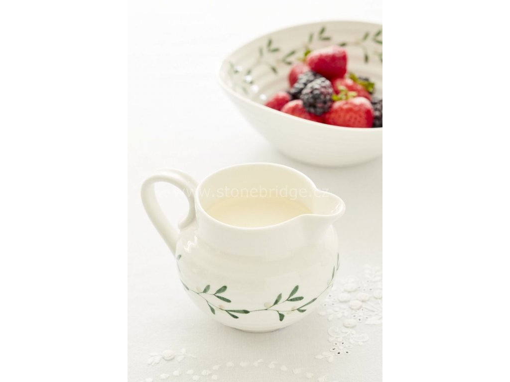 sophie conran mistletoe close up cream jug with close up bowl of fruit 2019